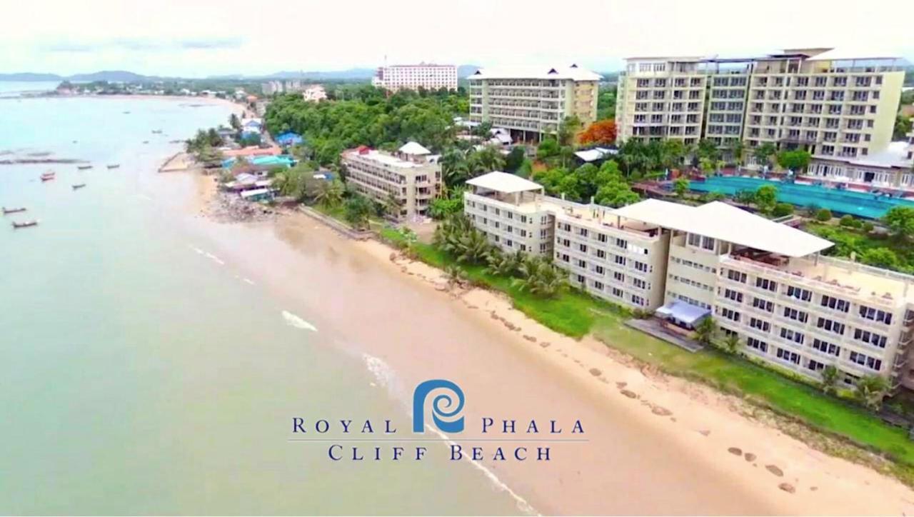 Royal Phala Cliff Beach Resort Ban Chang  Bagian luar foto