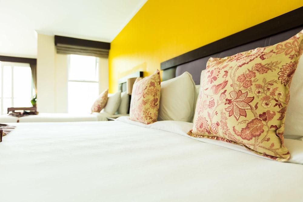 Royal Phala Cliff Beach Resort Ban Chang  Bagian luar foto