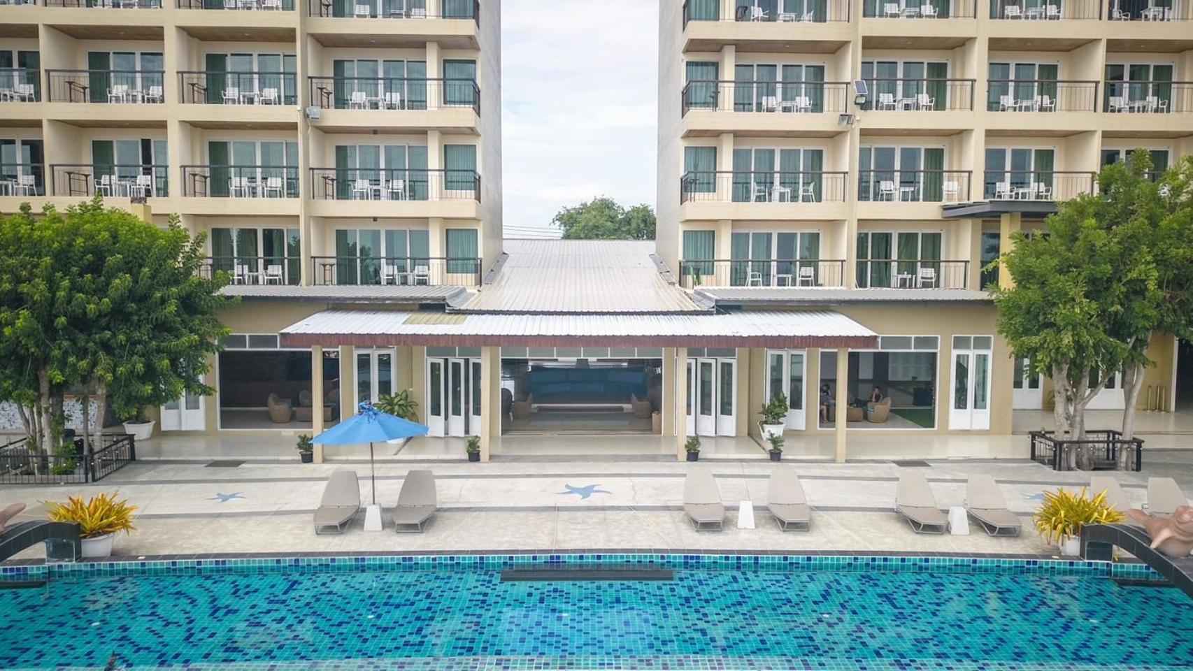 Royal Phala Cliff Beach Resort Ban Chang  Bagian luar foto