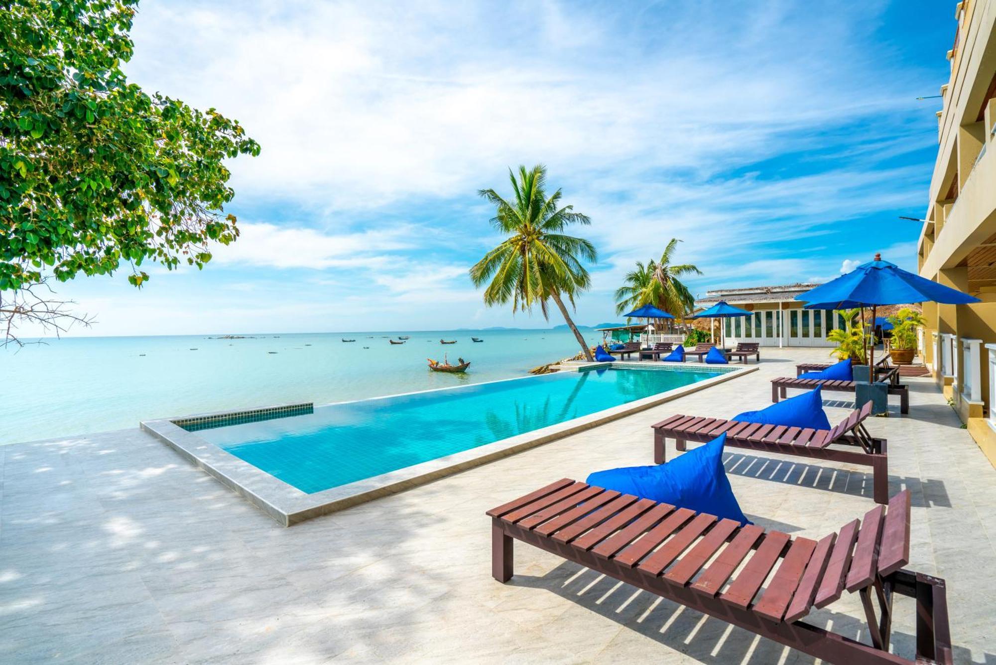 Royal Phala Cliff Beach Resort Ban Chang  Bagian luar foto