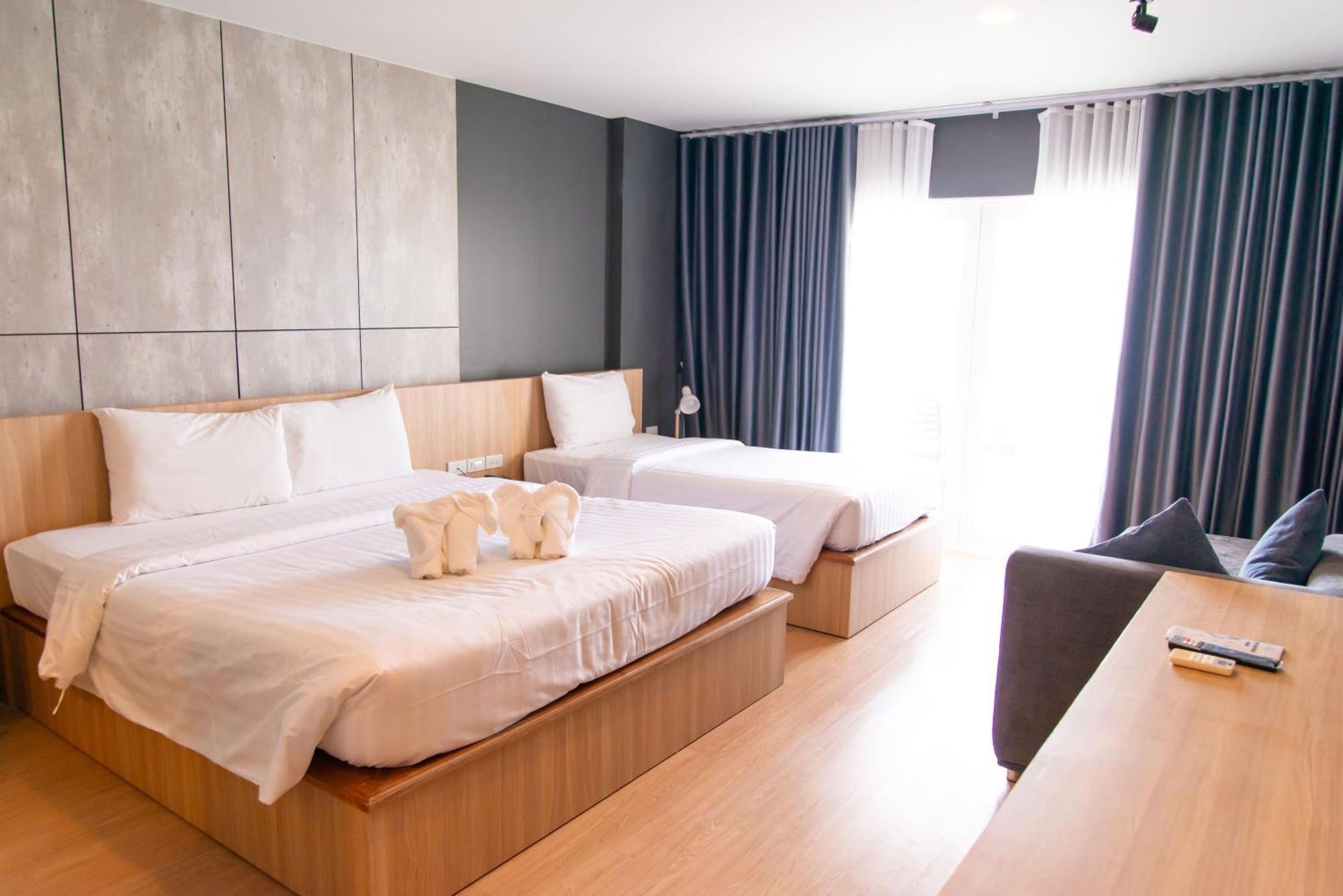 Royal Phala Cliff Beach Resort Ban Chang  Bagian luar foto