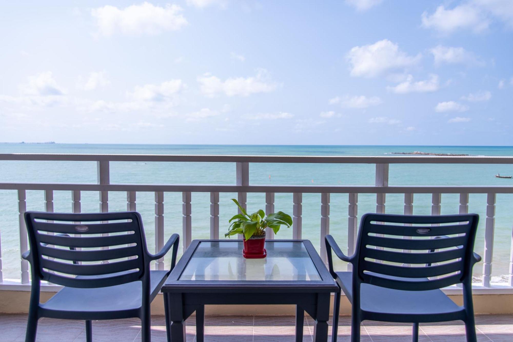 Royal Phala Cliff Beach Resort Ban Chang  Bagian luar foto