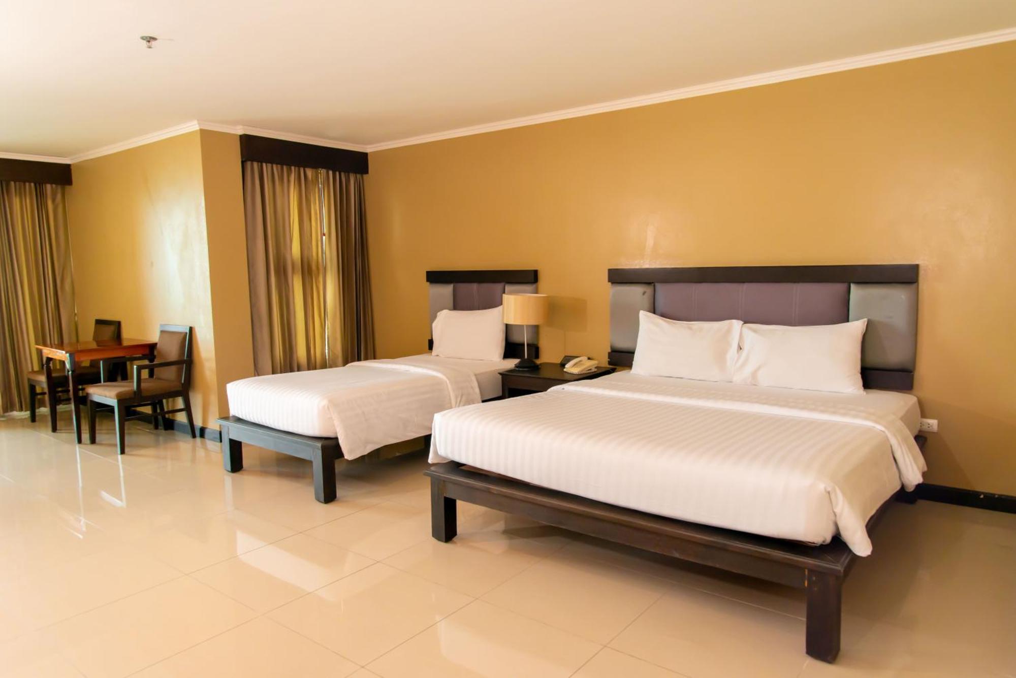 Royal Phala Cliff Beach Resort Ban Chang  Bagian luar foto