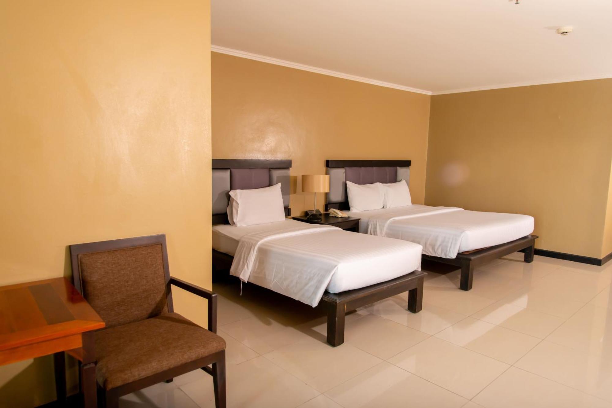 Royal Phala Cliff Beach Resort Ban Chang  Bagian luar foto