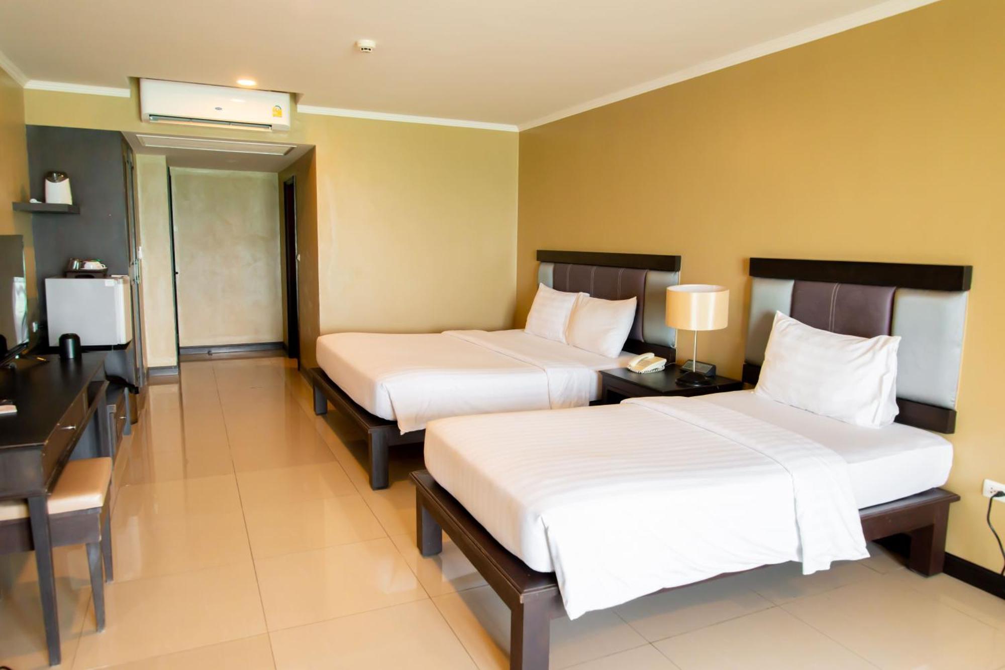 Royal Phala Cliff Beach Resort Ban Chang  Bagian luar foto
