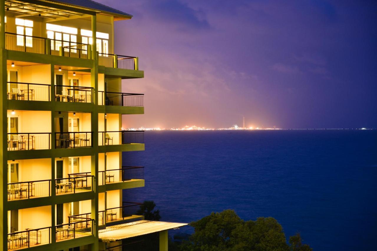 Royal Phala Cliff Beach Resort Ban Chang  Bagian luar foto